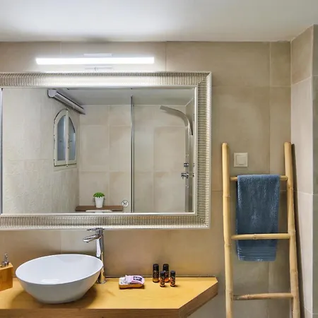 Thalassa Mou Seafront Apartment Chania (Crete)